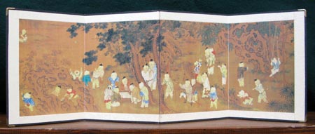 Chinese Fold-Out Silk Screen Painting